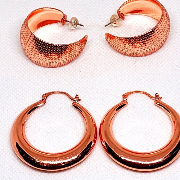 Two pair of Rose Gold color fashion earrings - Picture 1 of 4